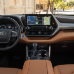 2024 Toyota Kluger Hybrid Interior